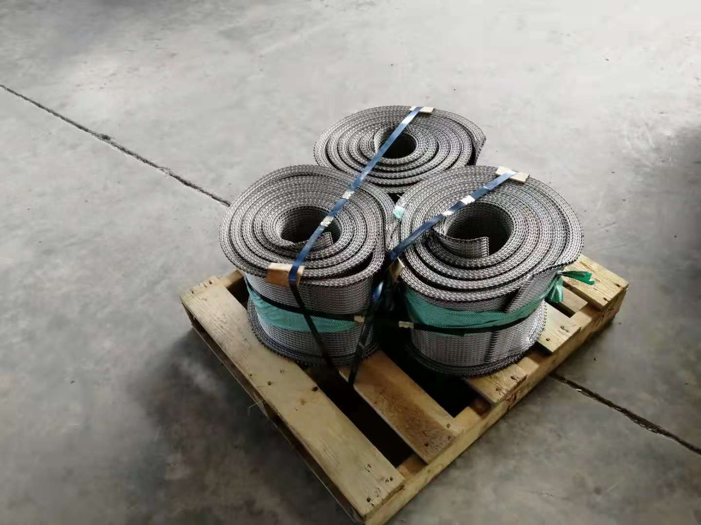 亞飛網帶廠生產什么產品和涉及的領域有哪些？